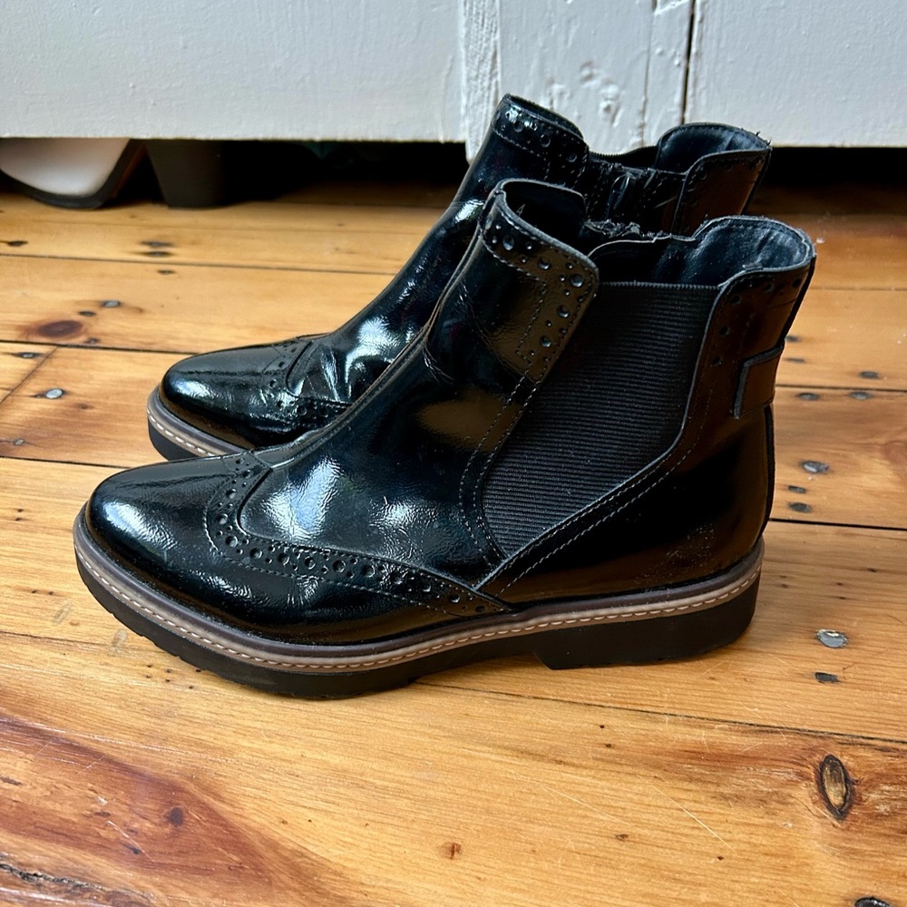 M&S size 4 patent leather wingtip Chelsea boot black